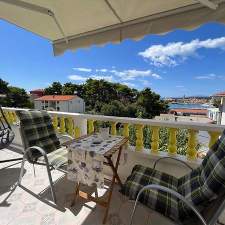 Apartments Mare Banjol Exterior foto